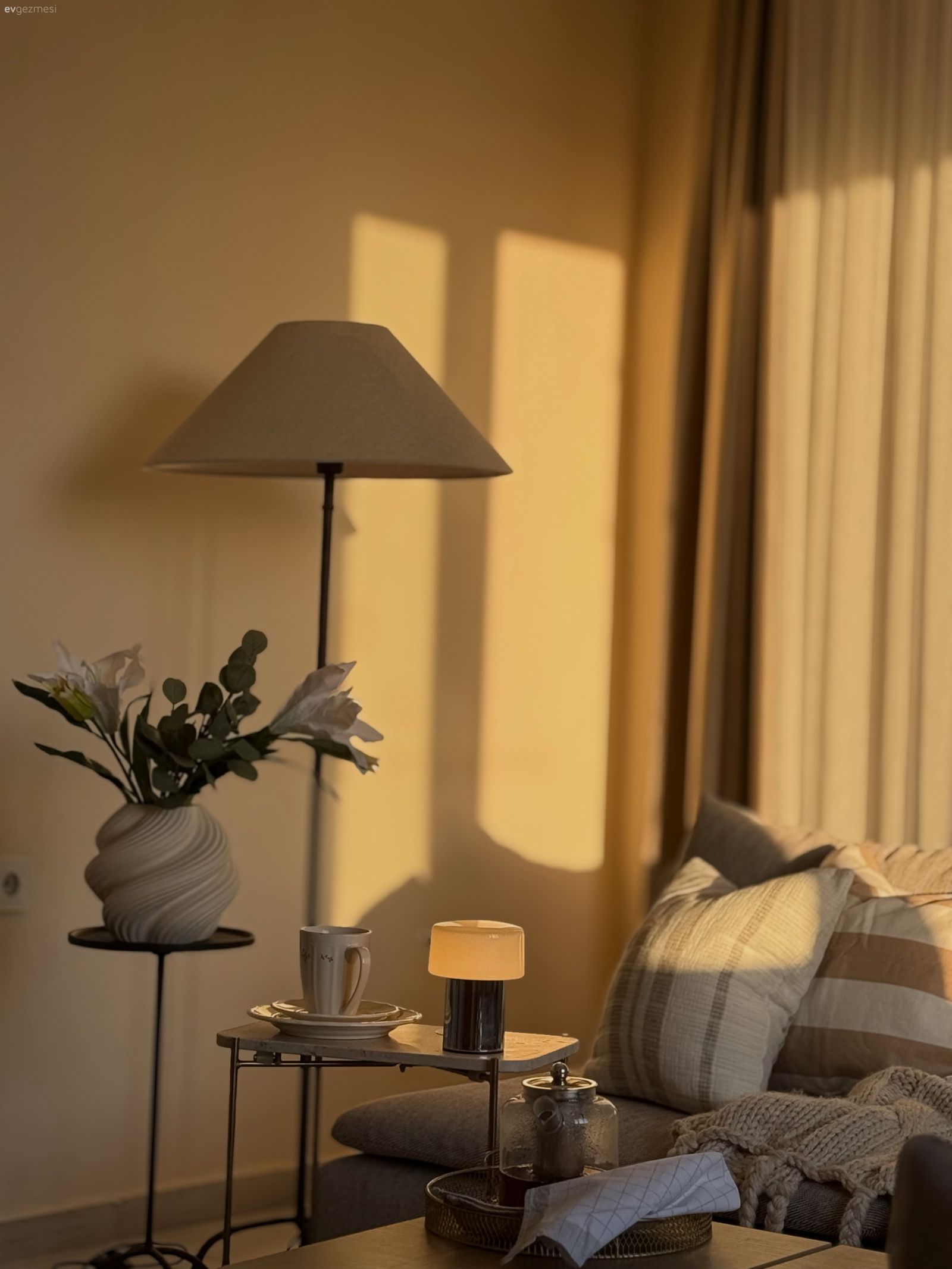 Lambader, Aydınlatma, Tül perde, Perde, Kırlent, Ev tekstili, Dekoratif Objeler