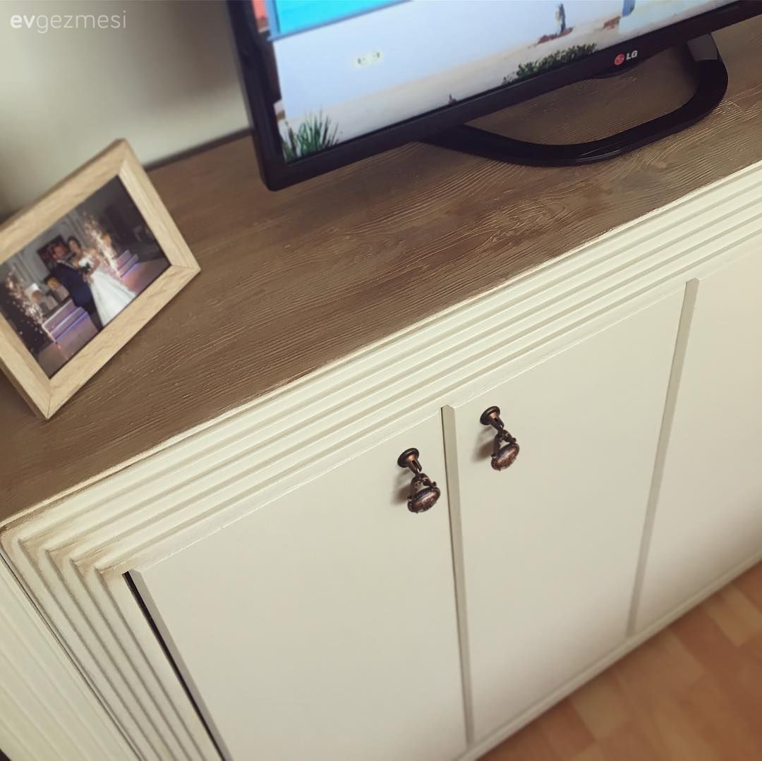 Bu Keyifli Evin İçindeki Mobilyalar Boyanmadan Duramıyor