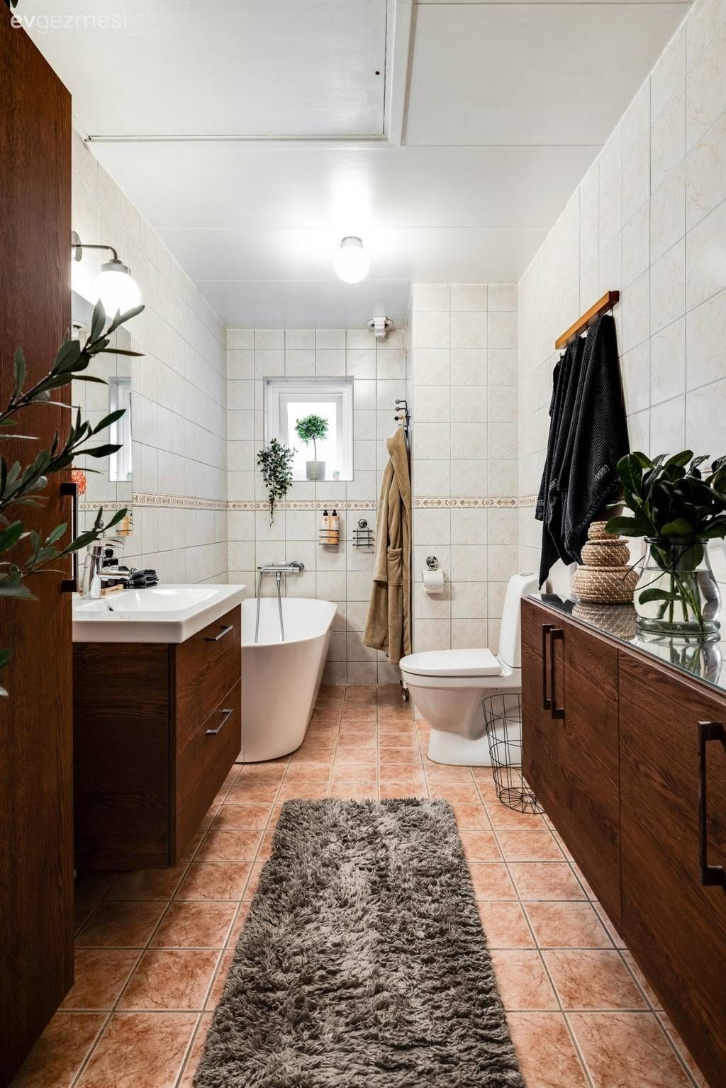 Sürgü Tavanlı Havuzu Olan 101 M2'lik Modern Müstakil Ev