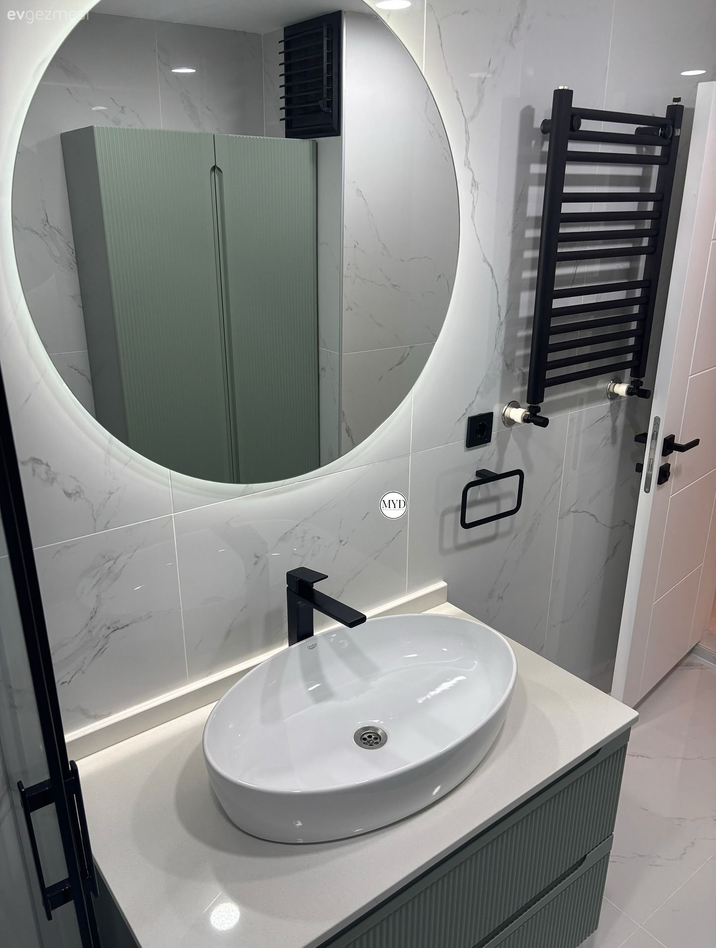 Bu Evde Banyo ve Mutfağa Modern Dokunuşlar İyi Gelmiş