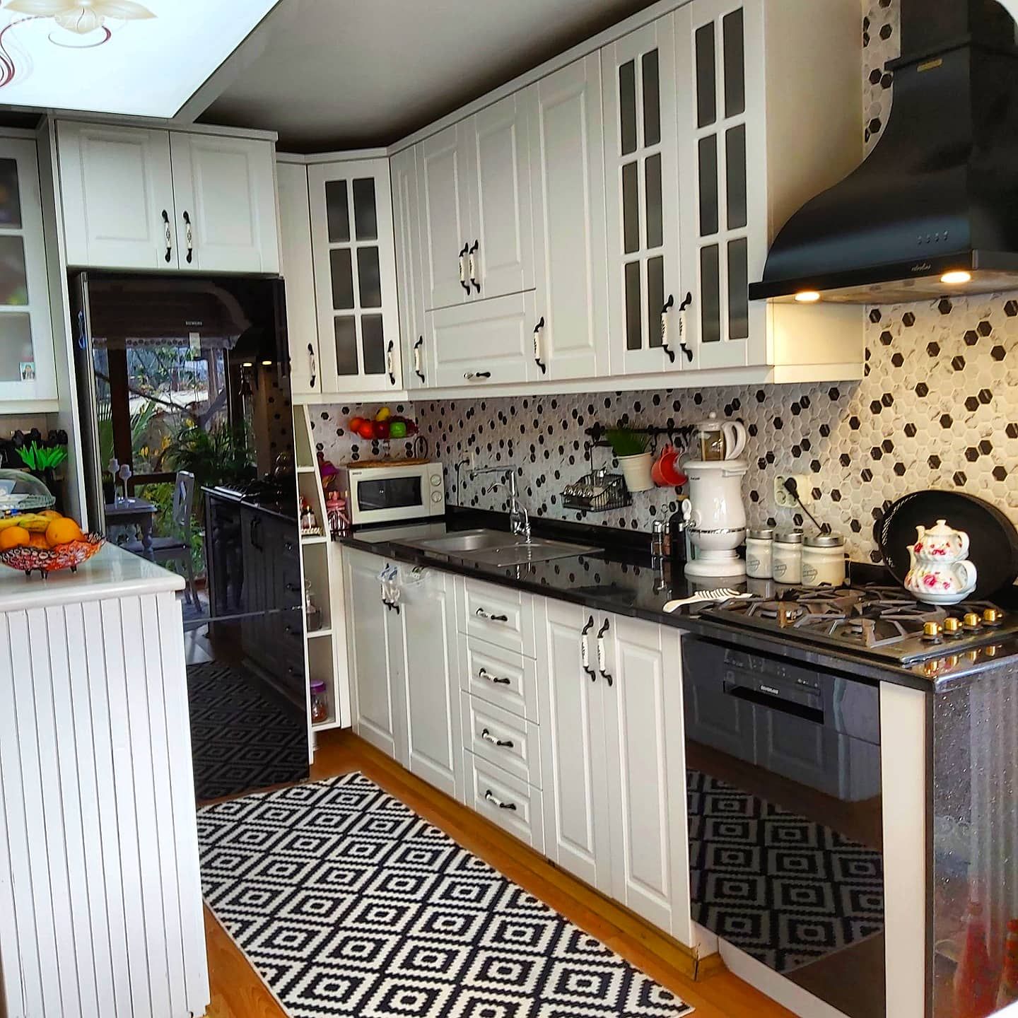 Bu Köy Evi Alışık Olunan Köy Evlerinin Biraz Ötesinde