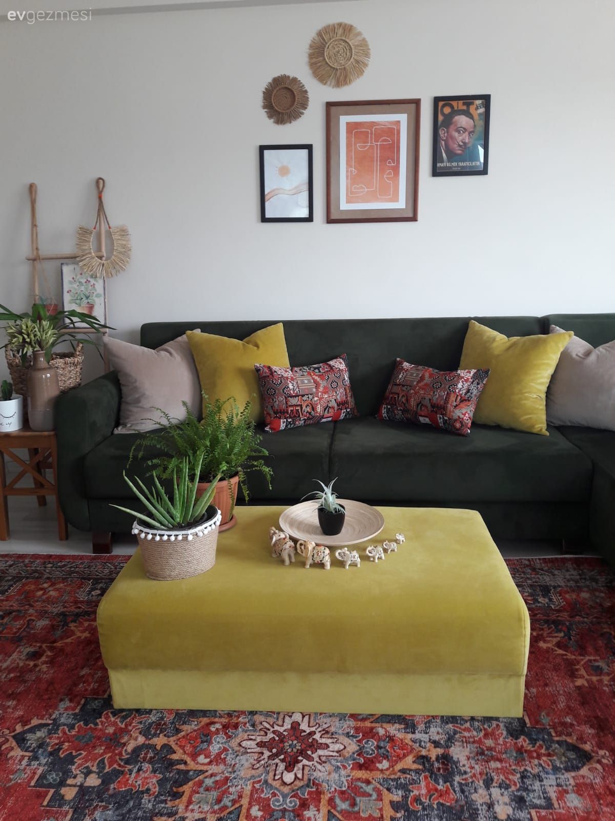 Bu Eklektik Evde Mekanın Sahibi Canlı Renkler!