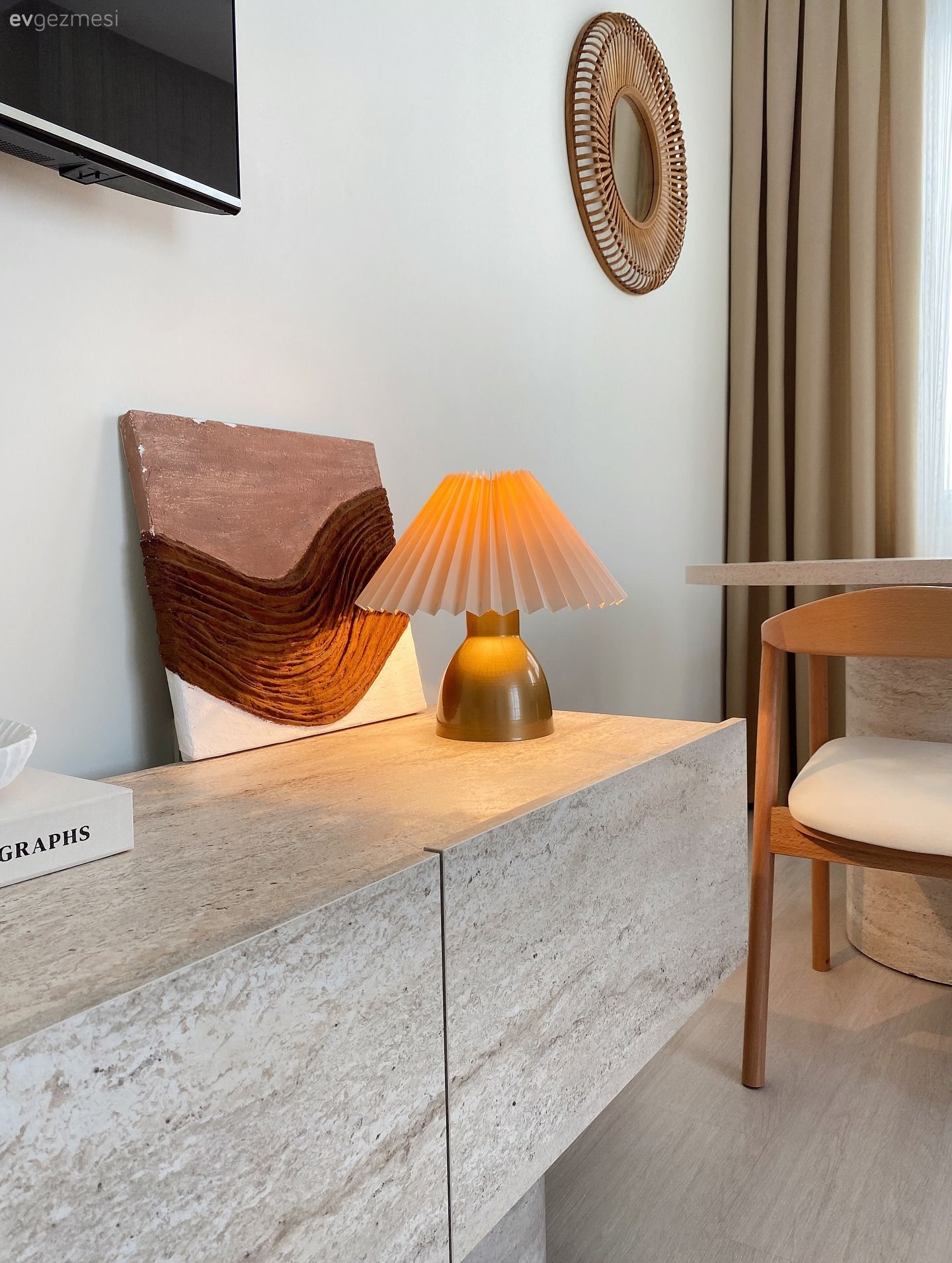 Bu Uyumlu Salonda Konfor ve Şıklık Da Tam Ayarında