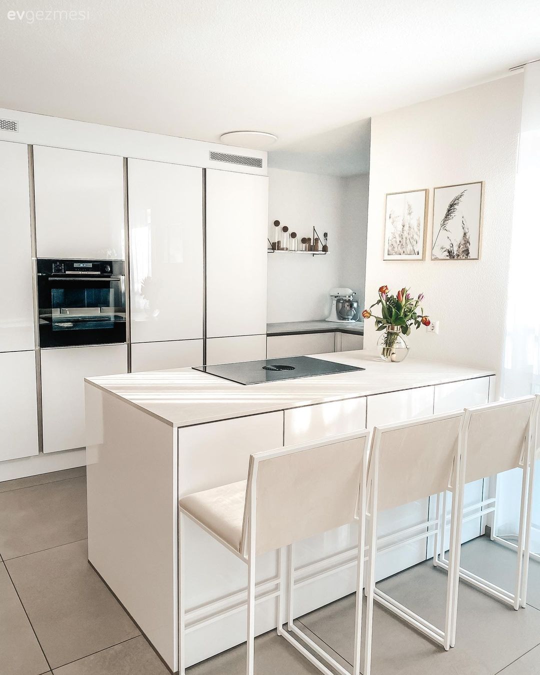 Açık Renklere Sırtını Dayayan Bu Ev Ferahlığın Net Örneği