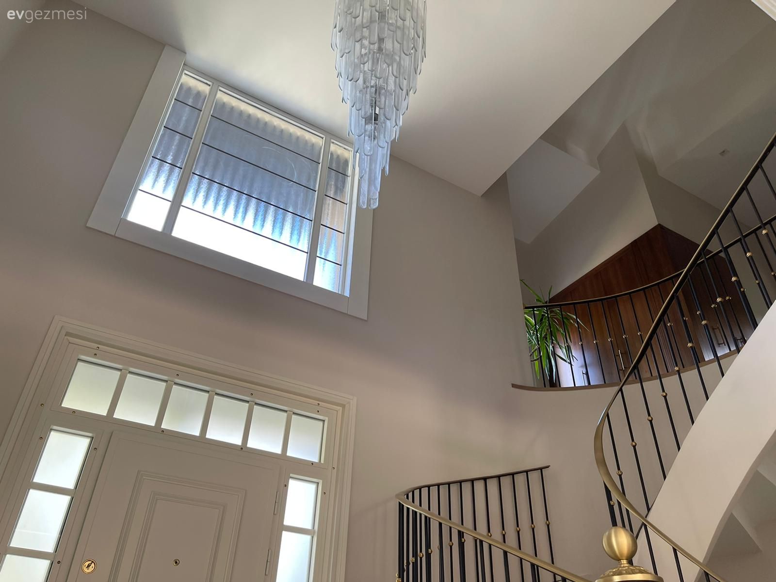 Dubleks evler, Beyaz, Merdiven, Avize, Aydınlatma