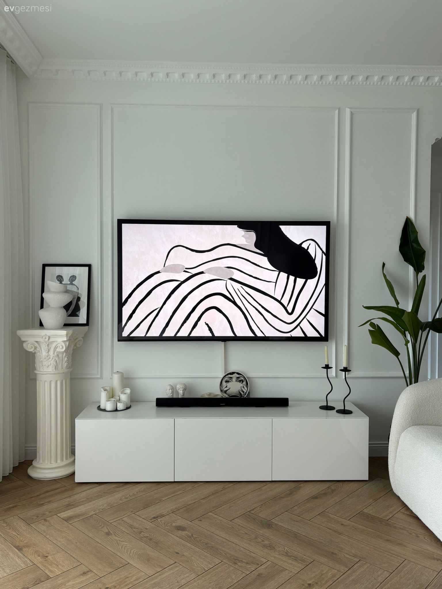 Tv ünitesi, Tv ünitesi aksesuarları, Ev Aksesuar, Beyaz, Duvar çıtalama, Ev bitkisi, Berjer, Dekoratif Objeler