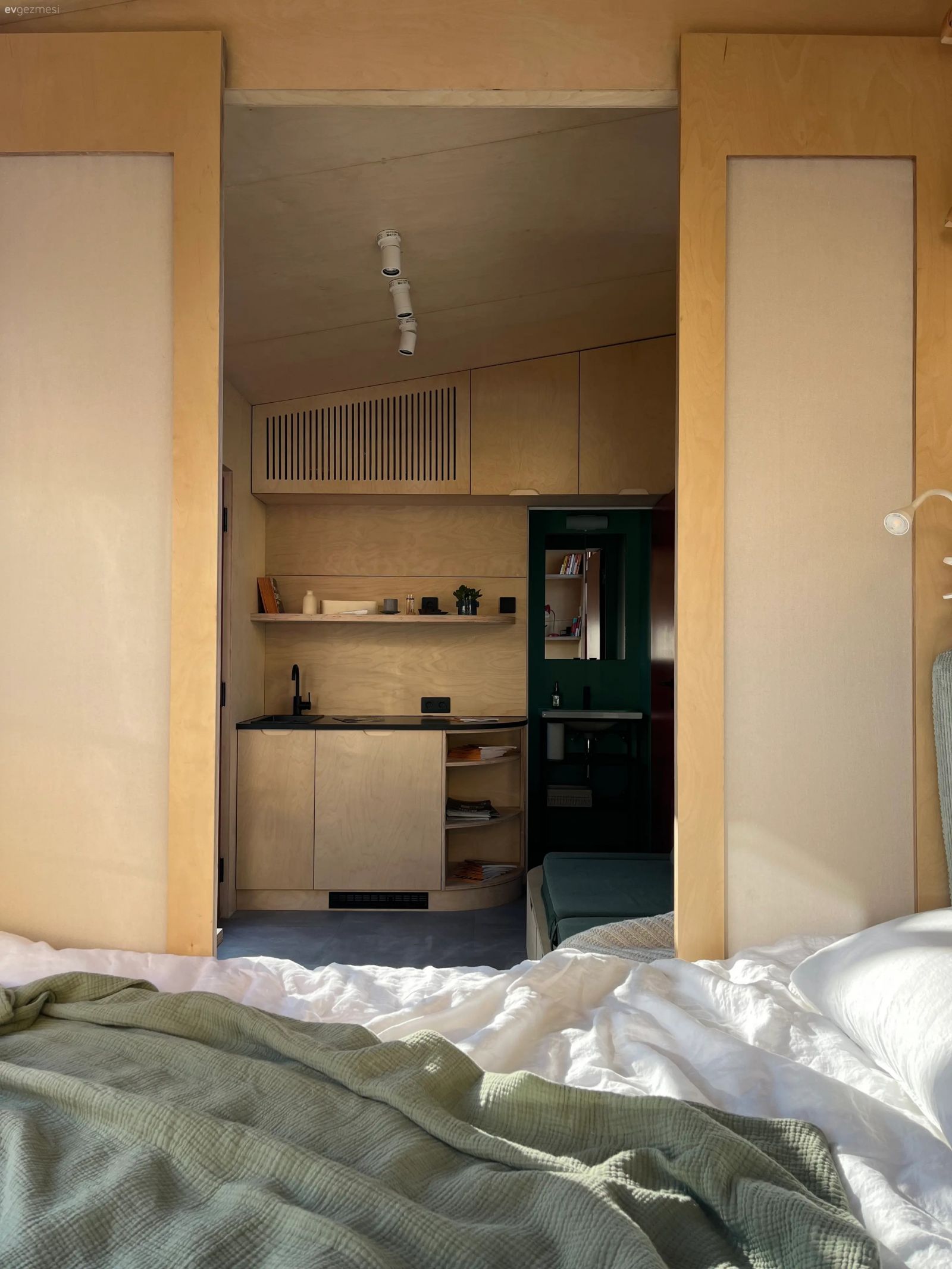 Tiny House Düşünenlere İyi Fikirlerle Dolu 13 M2'lik  Karavan Ev