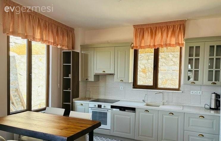 Bursa'daki Bu Mutfak Aynı Tip Dekorlardan Sıkılanlara İyi Bir Örnek!