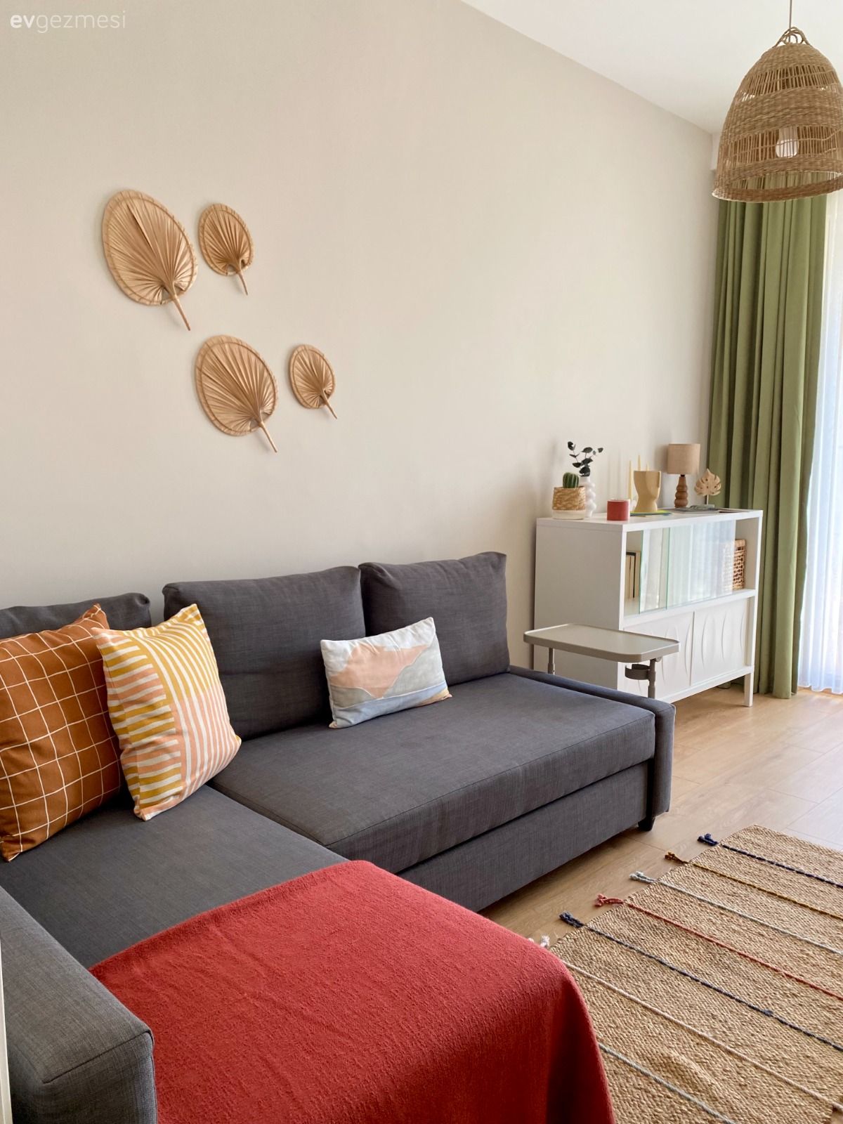 Bu Enerjik Evde Kullanılan Her Şey Ev Sahiplerinin Yansıması!