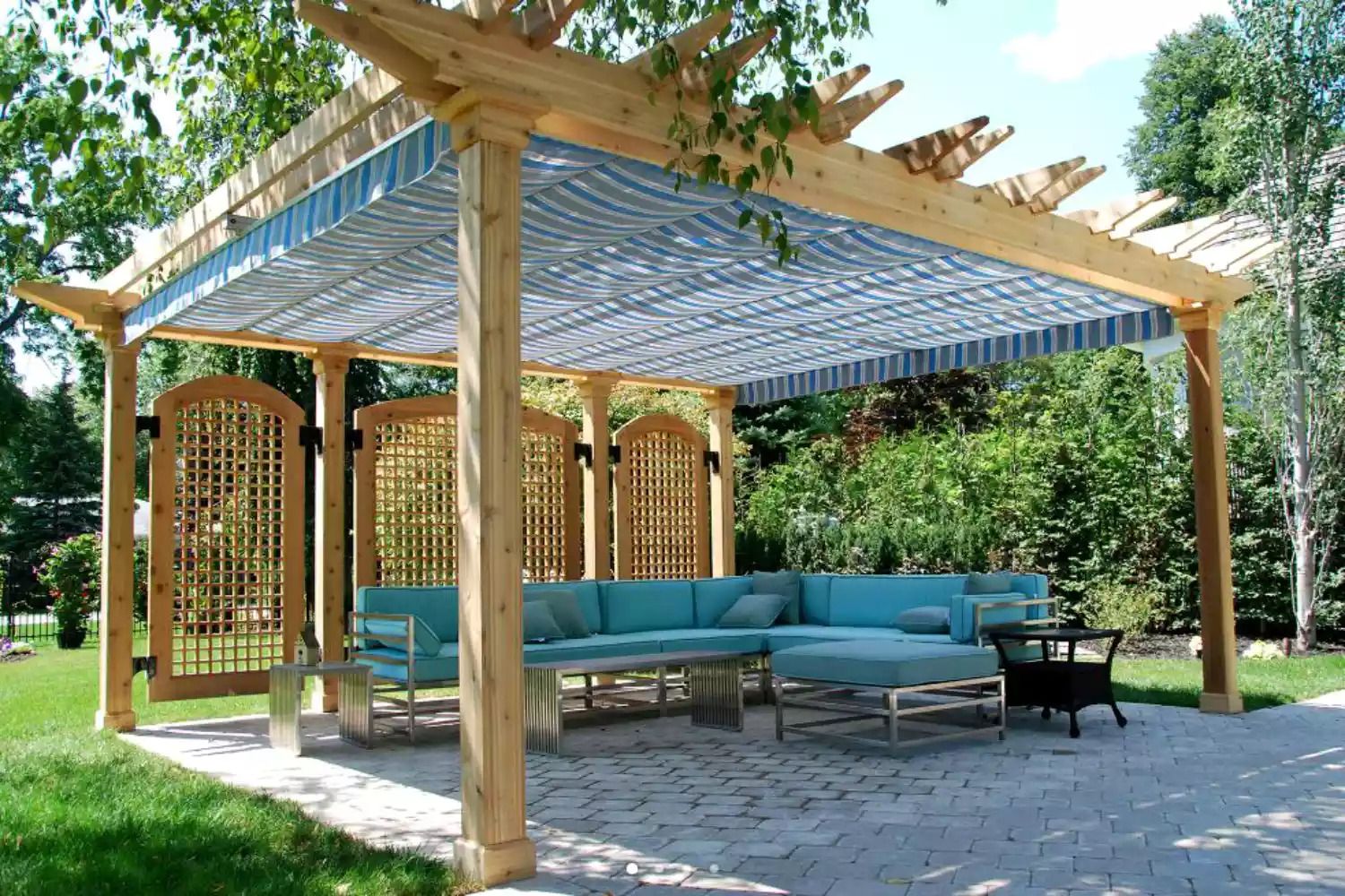 Bahçenize Güzellik Katacak Pergola Modelleri
