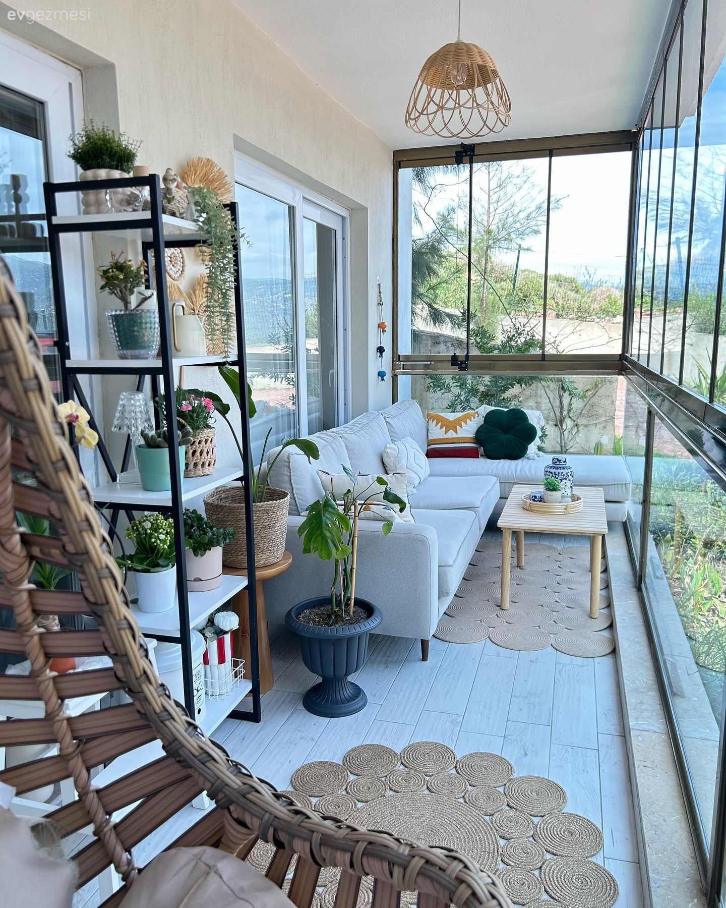 Muğla'daki Bu Evin Balkonundan Evin İçine Enerji Yayılıyor