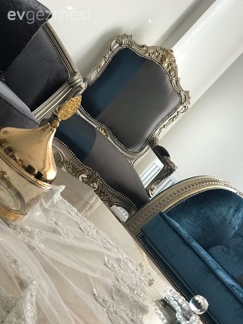 Ev Gezmesi: Klasik Ruhun Yansıdığı Bir Salon Dekoru