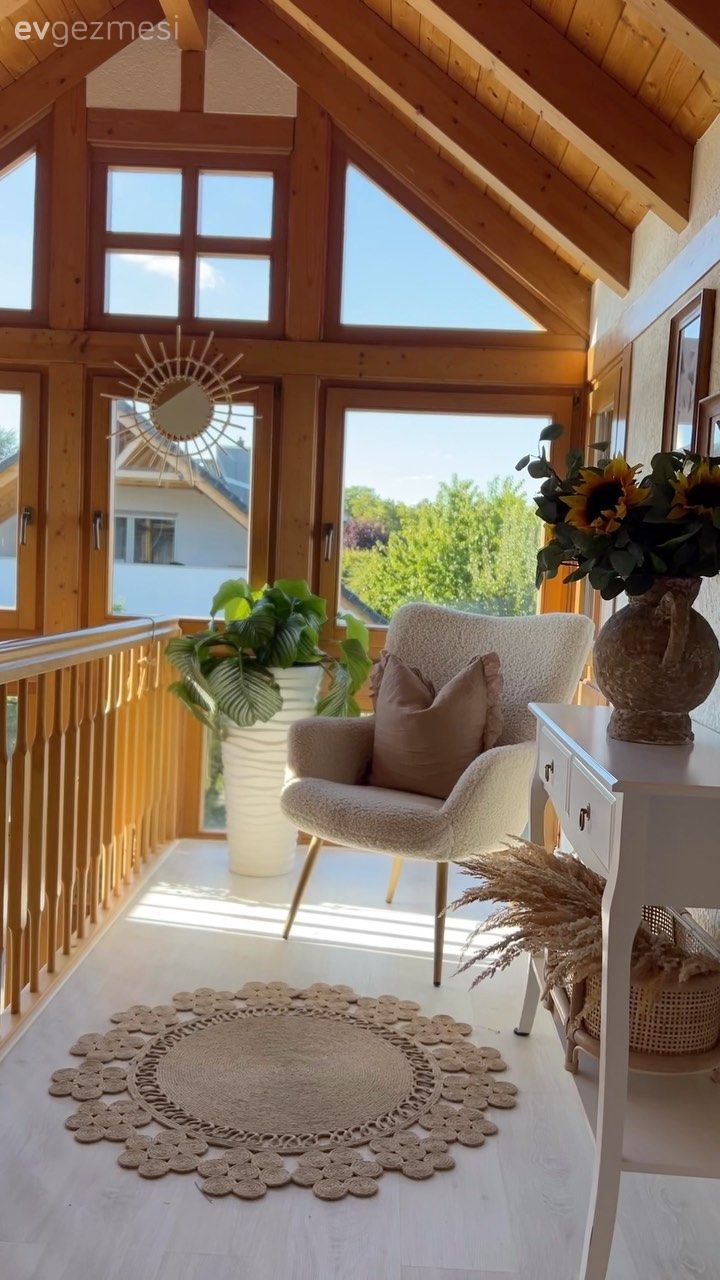 Çatı katı, Dubleks evler, Berjer, Krem, Beyaz, Bej, Jüt halı, Halı, Kırlent, Ev tekstili, Dresuar, Tablo, Duvar dekorasyonu, Saksı, Ev bitkisi