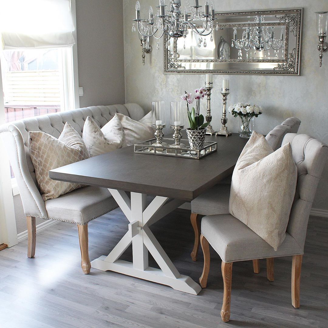 Yemek Odası, İskandinav, Bej, Beyaz, Kahverengi, Yemek masası, Sandalye, Kırlent, Ev tekstili, Ayna, Yemek odası avizesi, Avize, Aydınlatma, Şamdan, Ev Aksesuar, Aplik, Çiçekler, Katlamalı perde, Perde, Duvar kağıdı, Duvar dekorasyonu