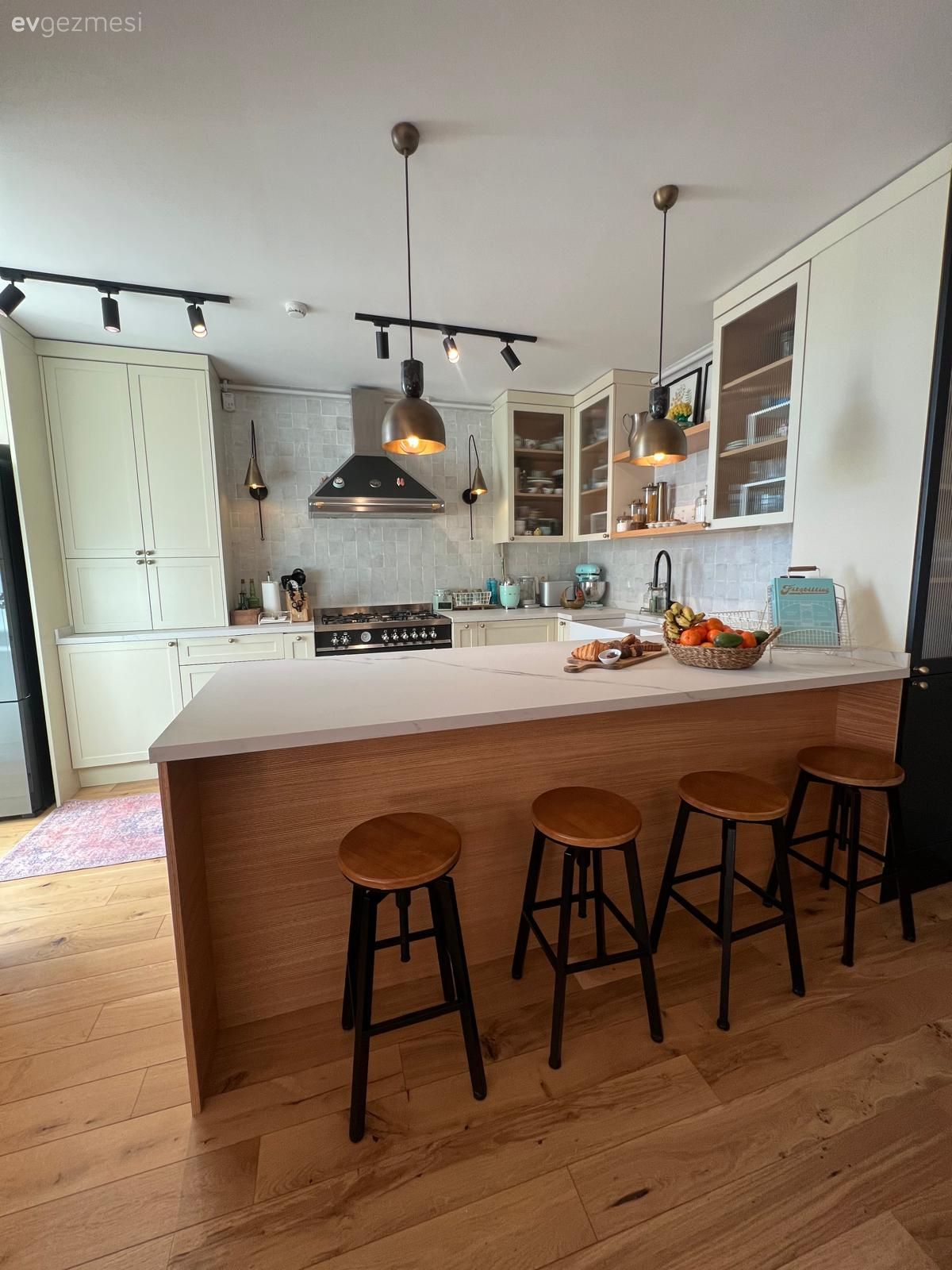 Uskumruköy'deki Bu Evin Mutfağının Büyük Kısmı Eskiden Bahçeymiş!