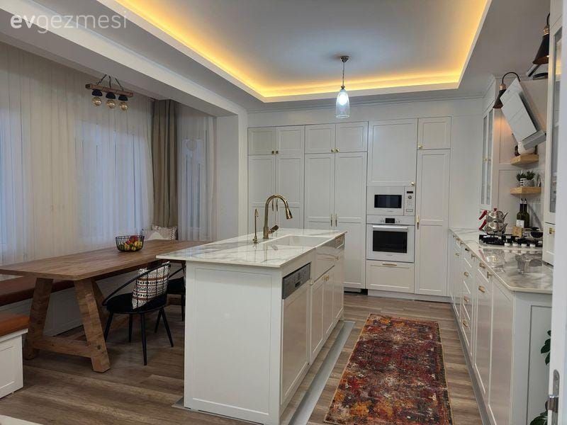 Bu Samimi Mutfağın Her Köşesinde Farklı Bir Tat Var!