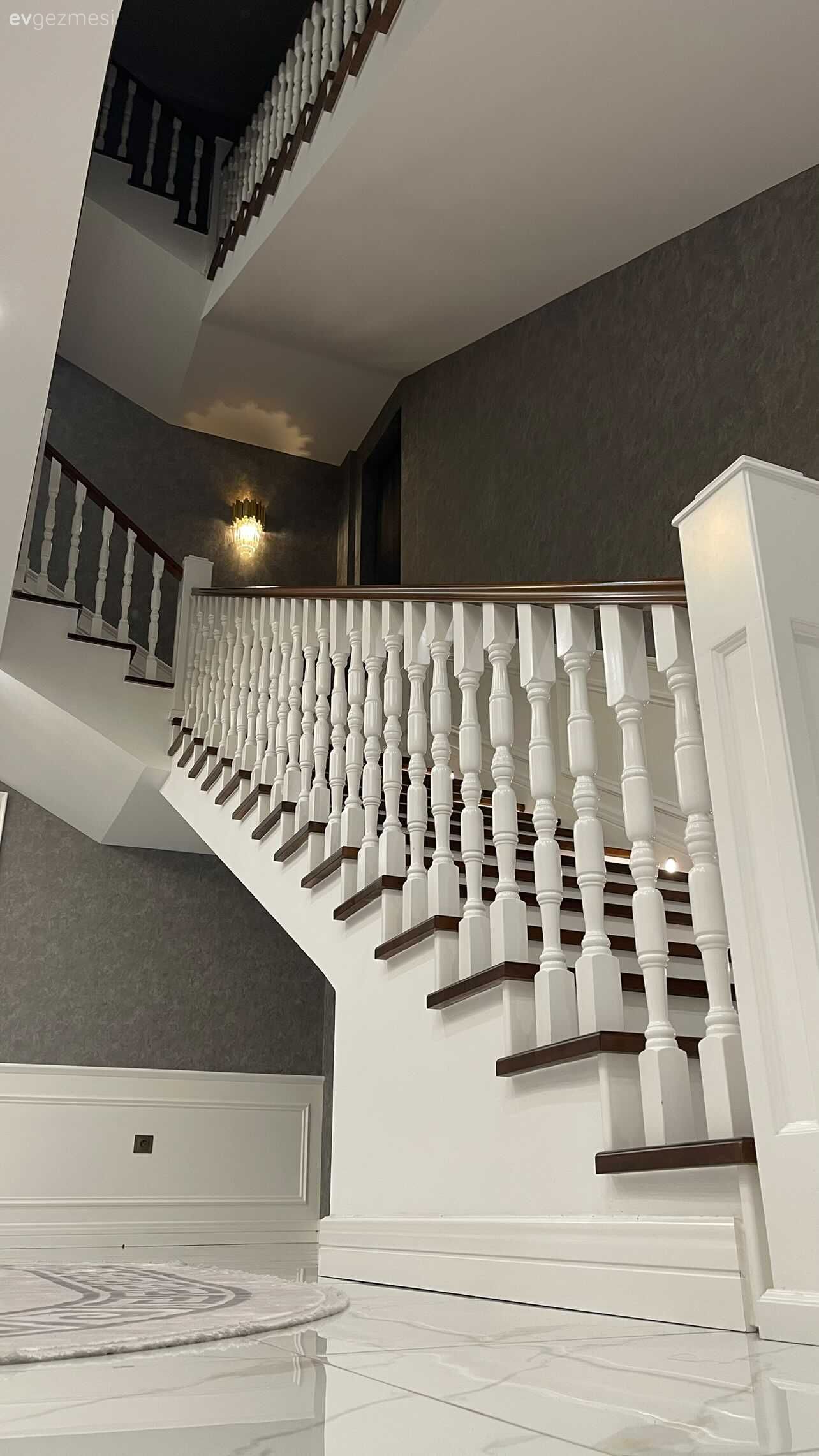 Dubleks evler, Merdiven, Beyaz