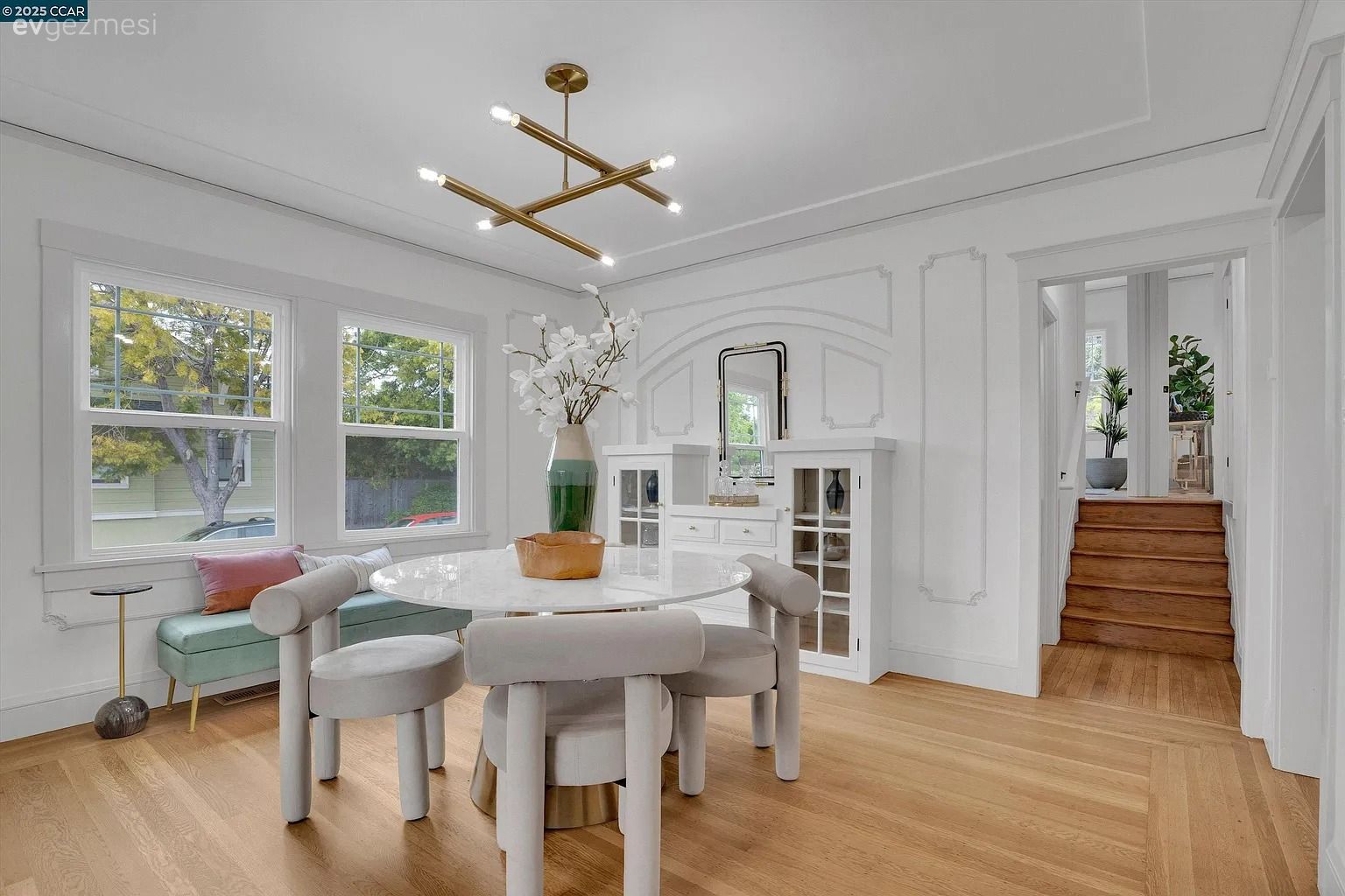 Tek Katlı Gibi Görünen 102 M2'lik Bu Ev Aslında Üç Kat