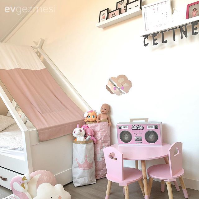 Bu Ferah Evde Ahşabın Sıcaklığı Her Noktada Hissedilmiş