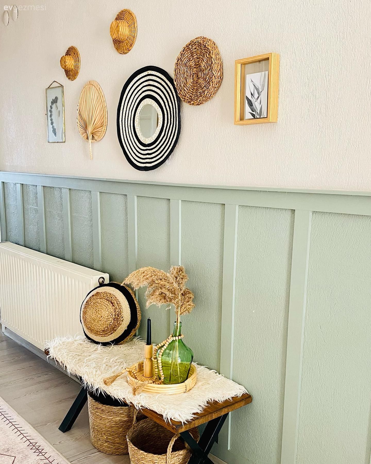 Bu Neşeli İzmir Evinde Kasvet ve Abartının Yeri Kapının Dışı!