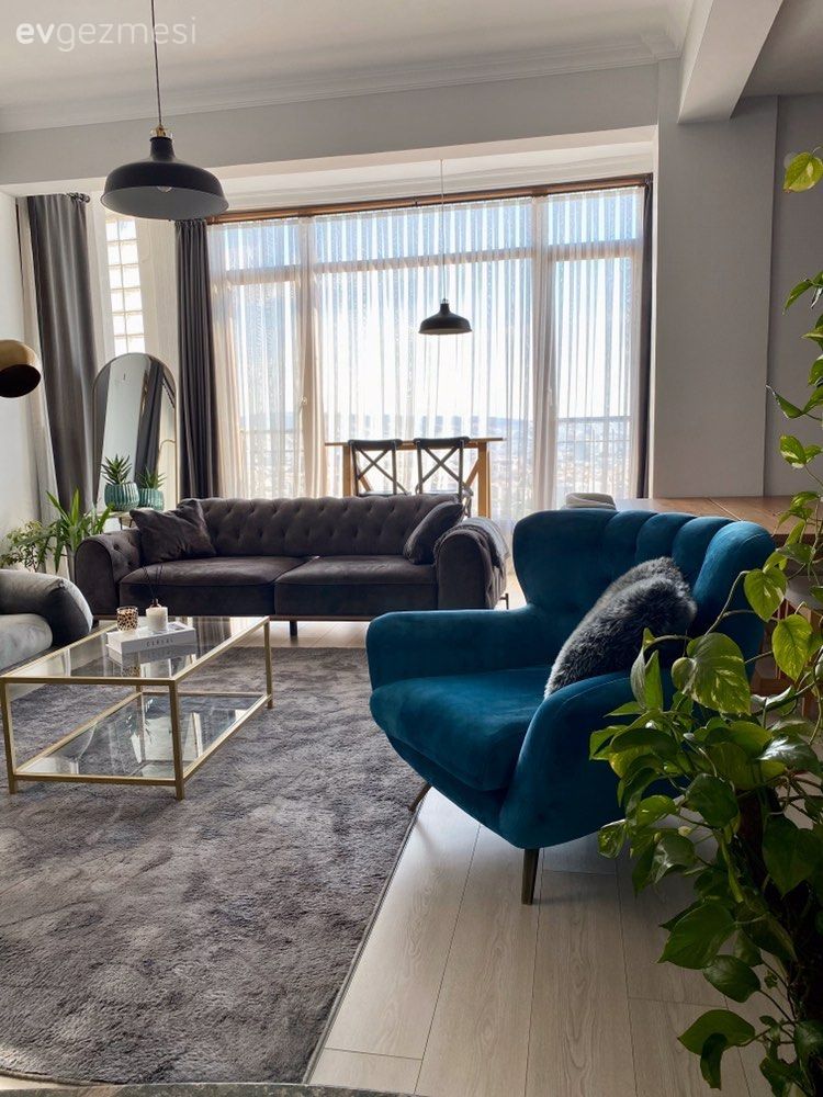 Bu İzmir Evinde Salon, Mutfak ve Çalışma Odası Aynı Alanın İçinde!