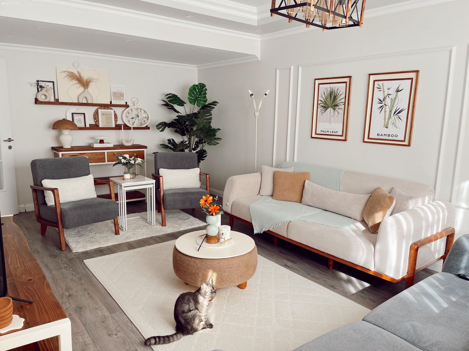 Bu İstanbul Evinin Enerjisi Aksesuarlarla Yükselmiş