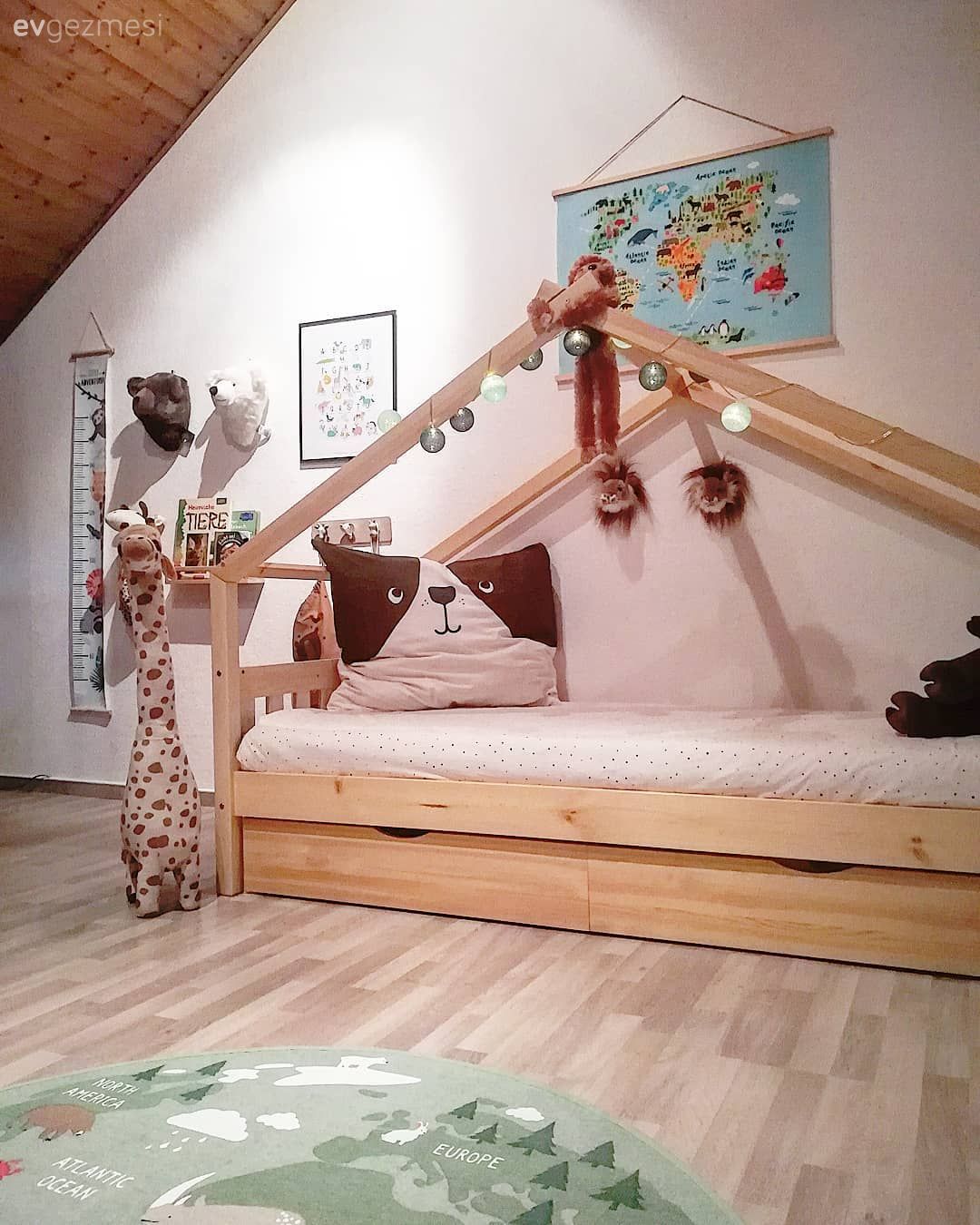 Çocuk Odası, Beyaz, Ahşap Mobilya, Pembe, Çatı katı, Dubleks evler, Yeşil, Çocuk odası halısı, Çocuk odası duvar dekorasyonu