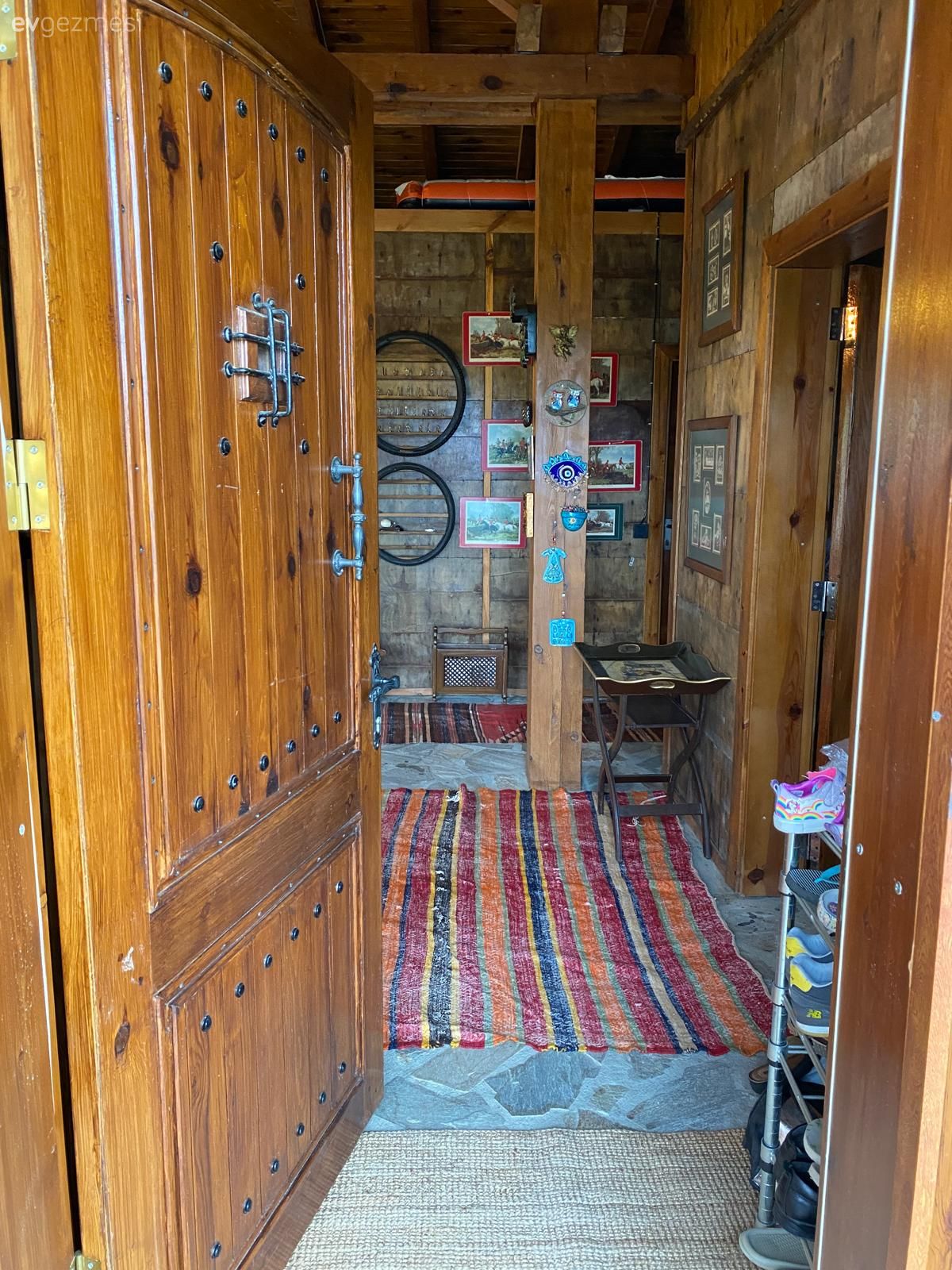 Kim Der Ki Bu Büyüleyici Evin Ahşapları Eski Bir Yolcu Gemisinden Alınmış!