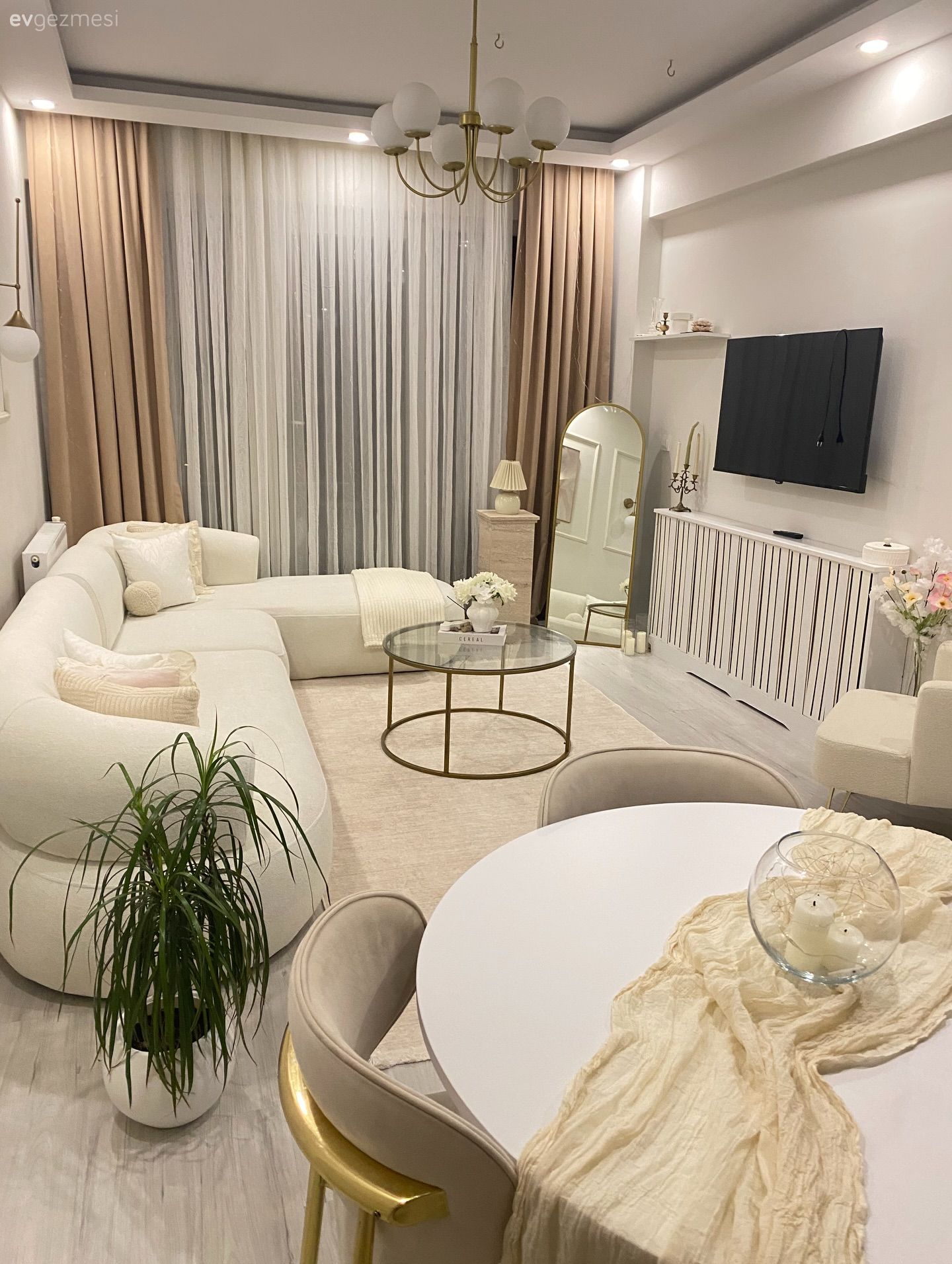 Bu Çanakkale Evinde Işıltı ve Samimiyet Dozu Tam Kıvamında