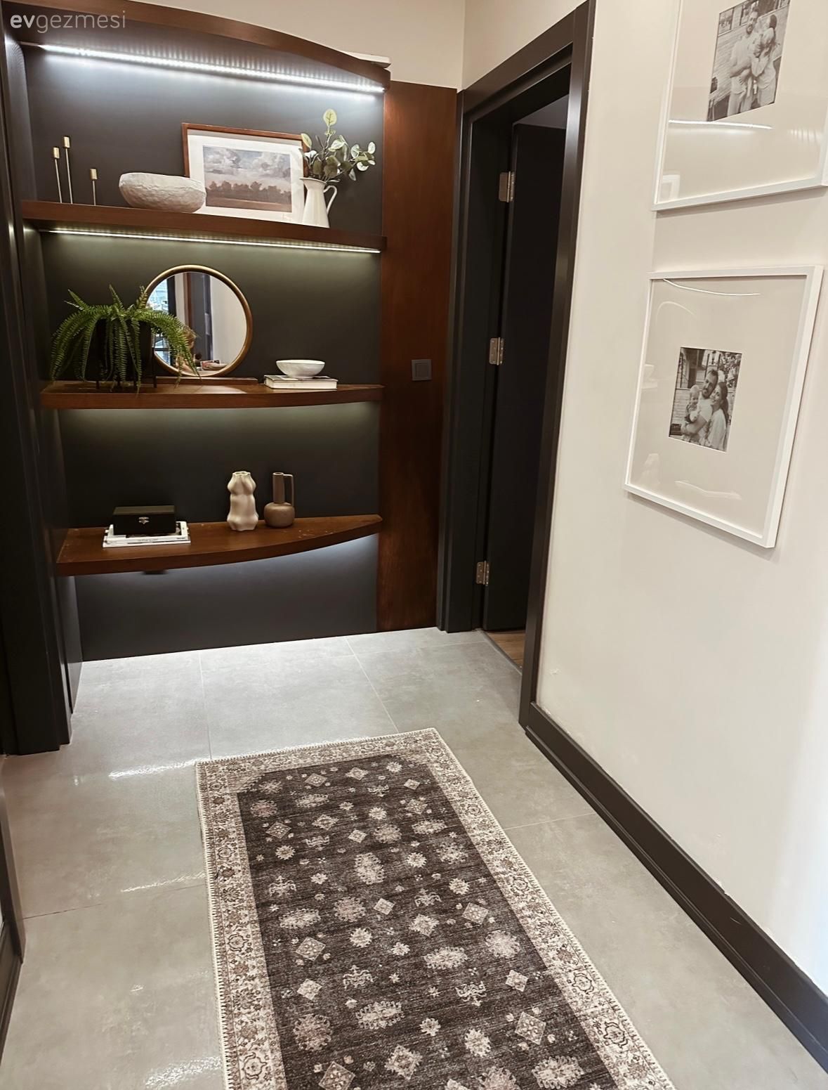 Bu Evde Küçük Çocuğa Rağmen Beyaz Renk Baş Rolde Olmuş