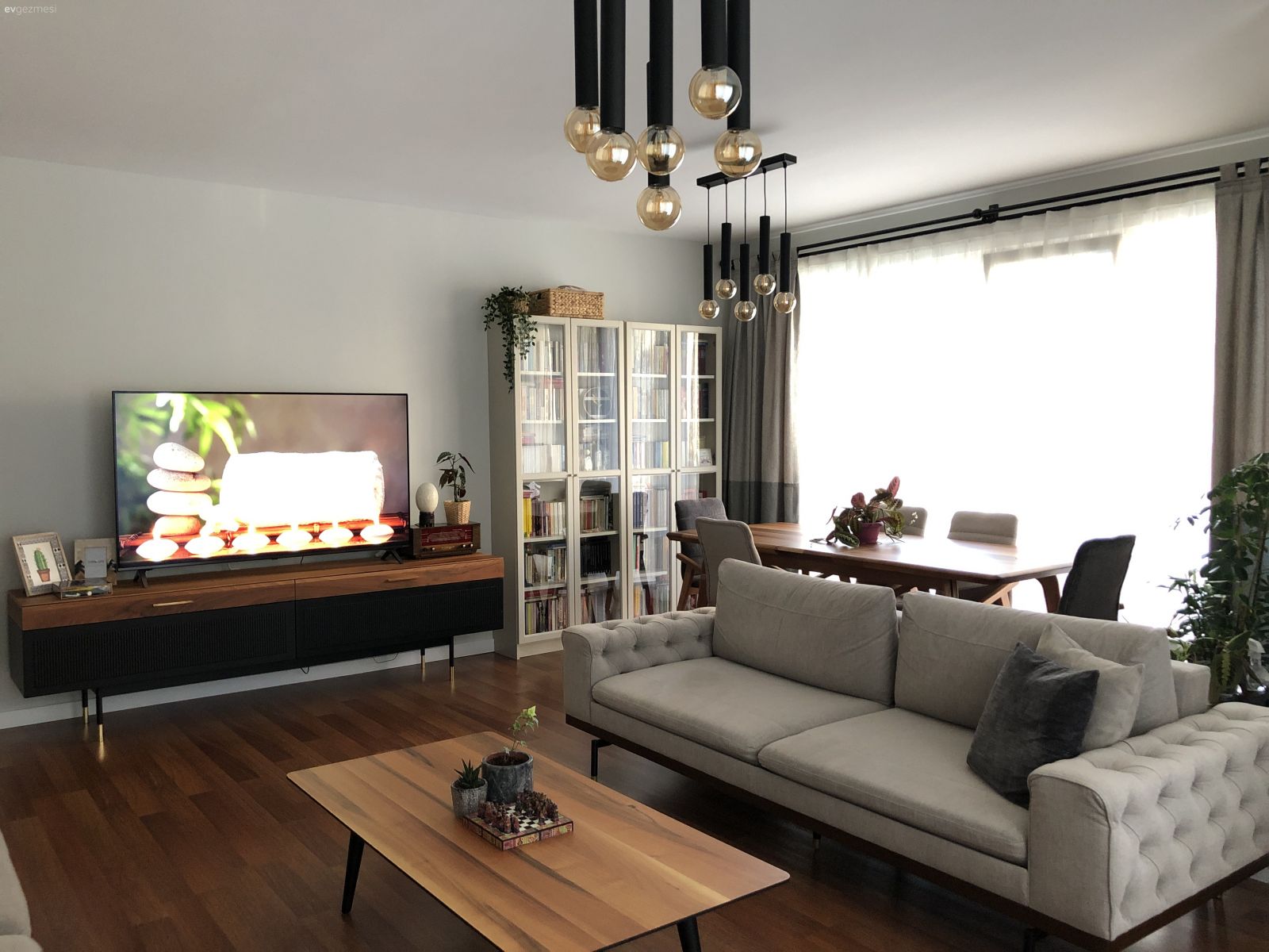 Bu Mimar Evi Rahat ve Sade Haliyle Huzuru Uzaktan Bile Yayabiliyor