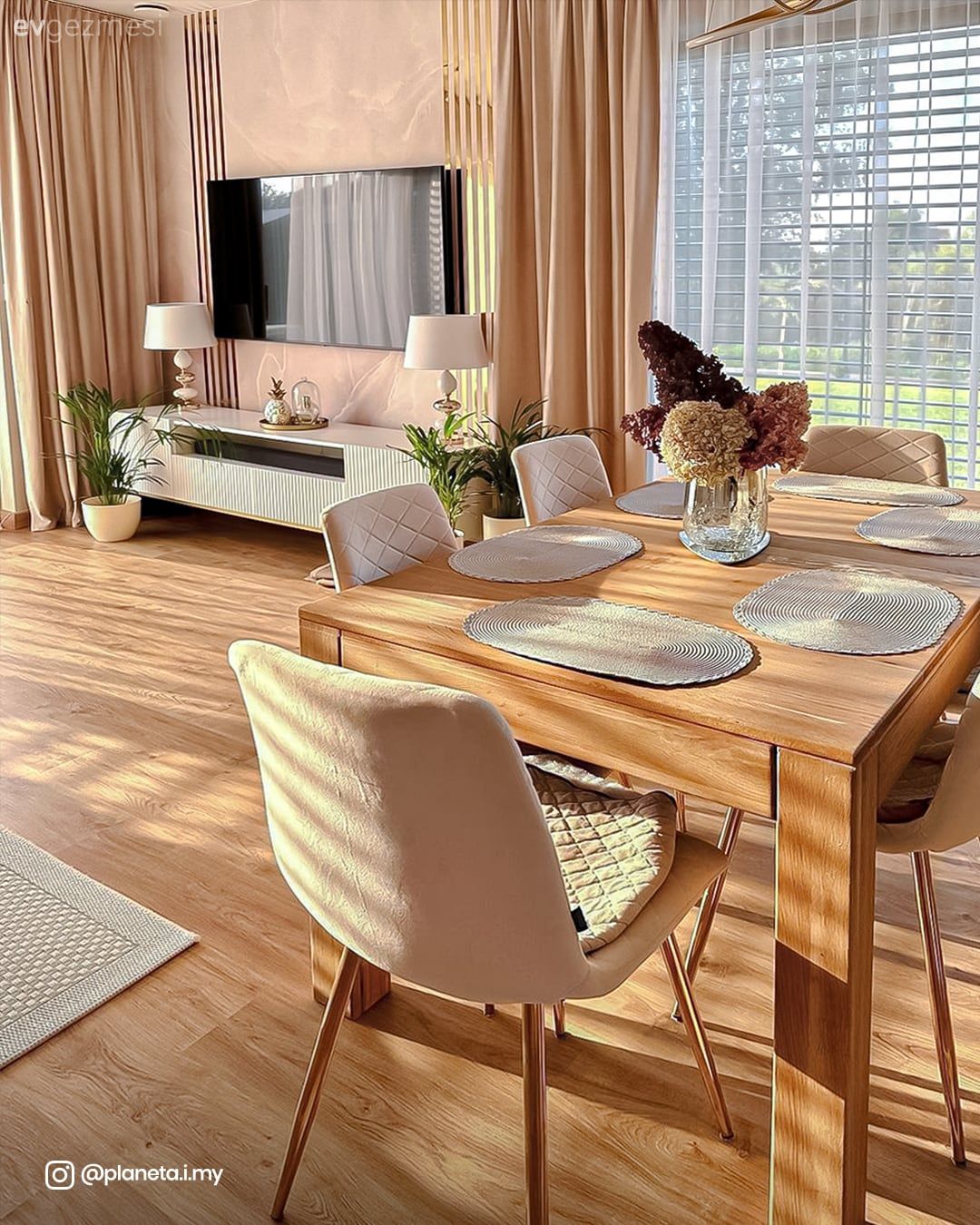 Müstakil Ev Yapacaklara Örnek Projeler: 172 M2 Çatı Katlı Ev