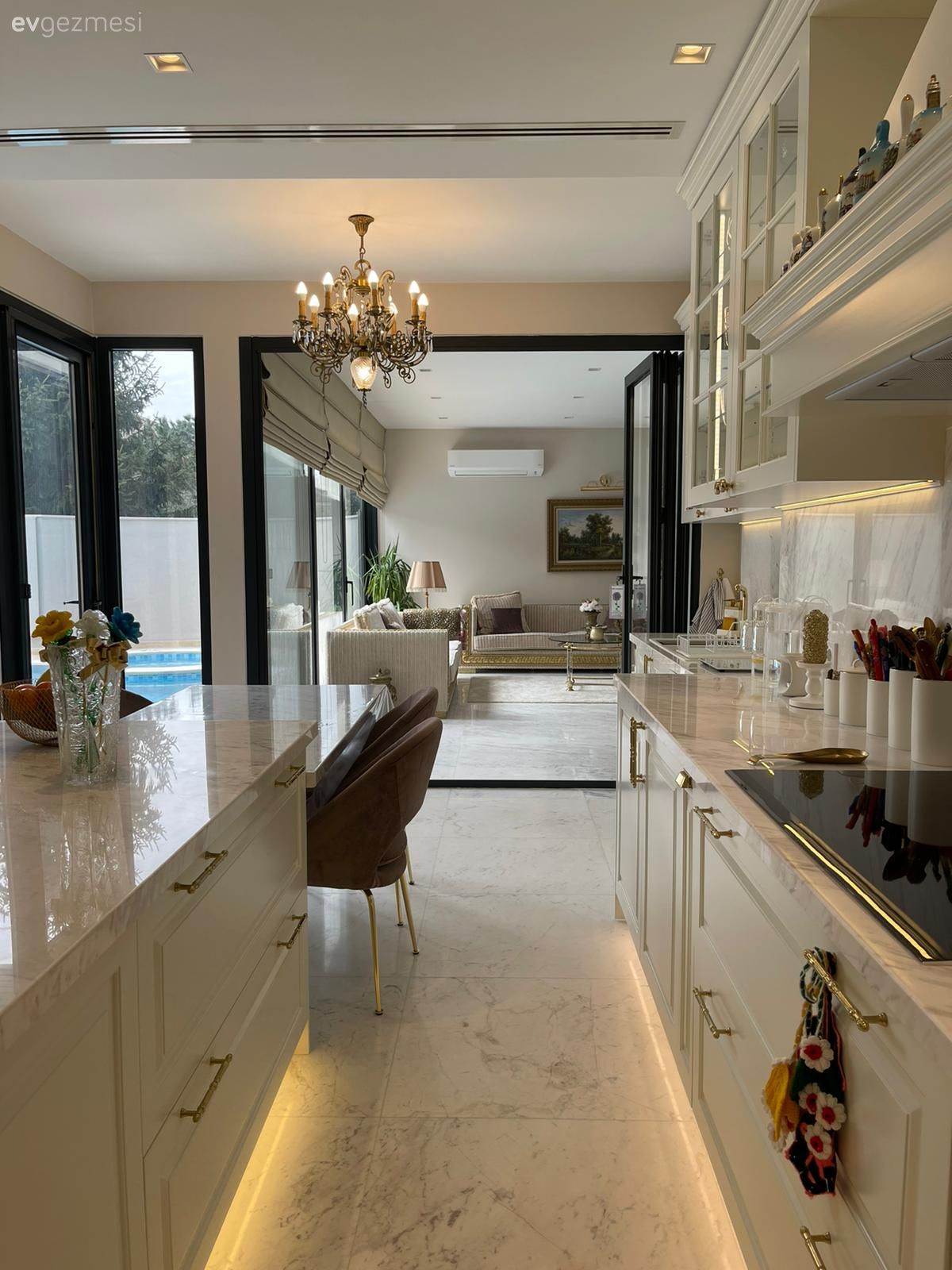 Lüks Plana Sahip Bu İstanbul Evi Her  Detayıyla İlham Verici