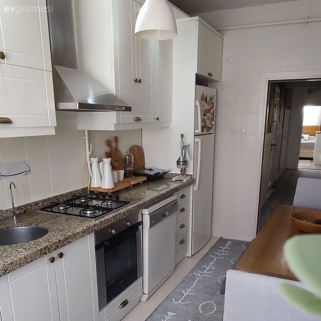 Mutfak, Beyaz mutfak, Shaker kapaklı dolaplar, Mutfak aksesuarları