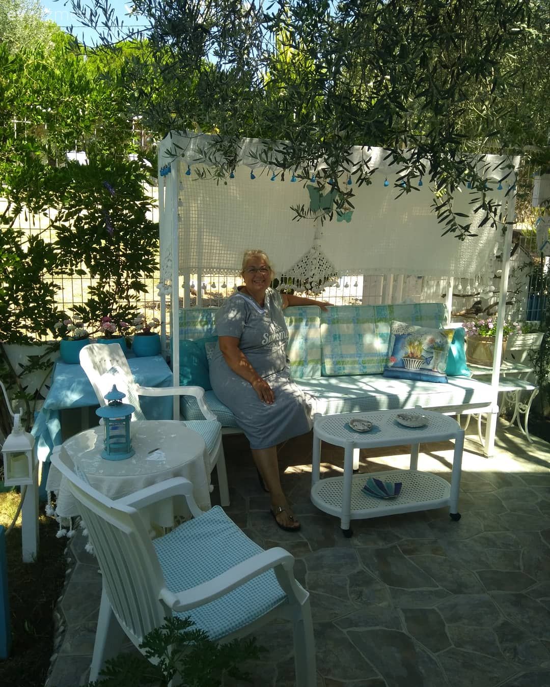 Bahçe Dekorasyonu: Mobilya ve Aksesuarlarla Güzelleşen Bahçeli Evler