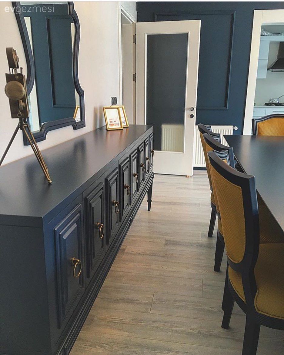 Bu Evin Her Odasında En Az Bir Tane Baskın Renk Var!