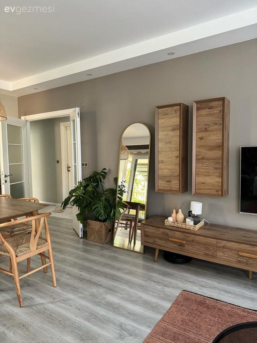 Ahşap Mobilya, Boy aynası, Ayna, Ev bitkisi, Sandalye, Yemek masası, Halı