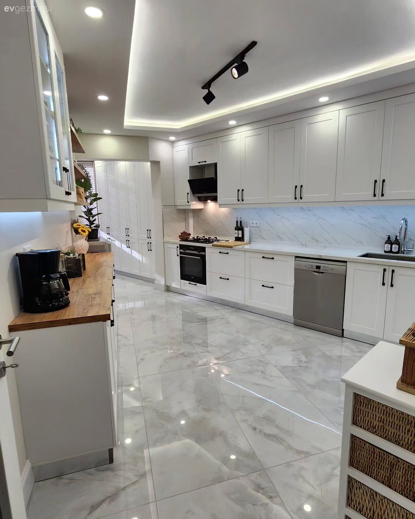 Asimetrik Planlı Bu Mutfağın Sonrası Tam Hayal Mekanı