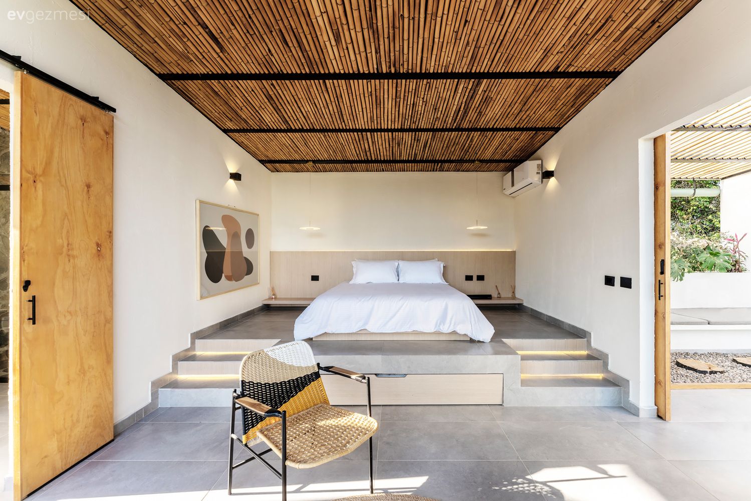 Manzaraya Saygı Duruşunda Bulunan 100 M2'lik Yazlık!