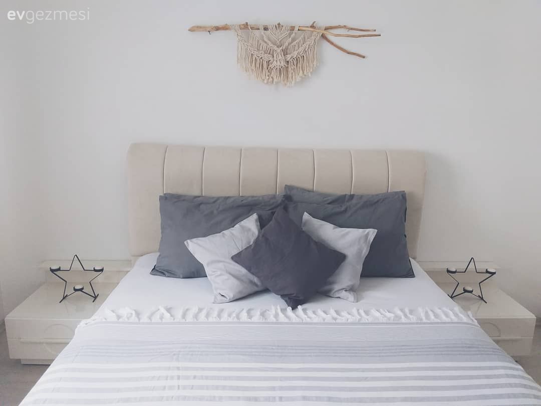 Yatak Odası, Krem, Beyaz, Gri, Makrome, Komodin, Kırlent, Ev tekstili, Yatak başlığı