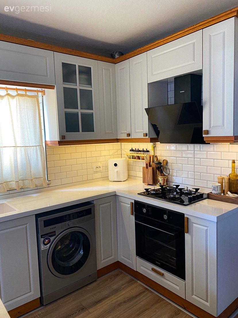 Mutfak, İskandinav, Country, Beyaz, Siyah, Mutfak tezgahı, Mutfak tezgah arası, Metro seramik, Seramik, Mutfak perdesi, Ankastre, Davlumbaz
