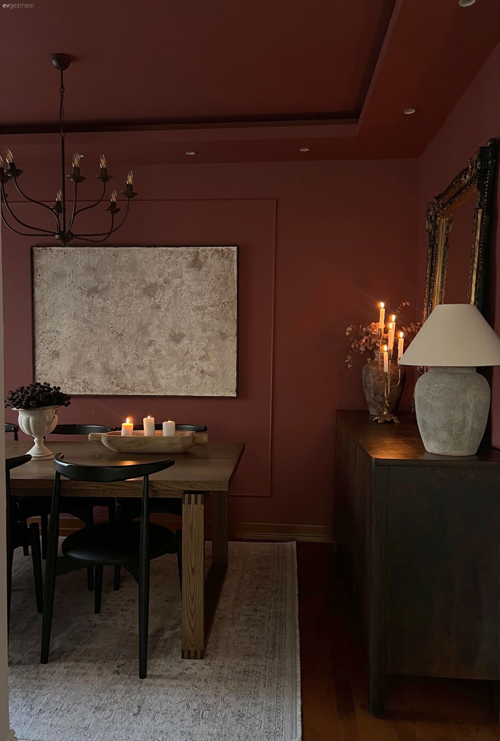 Bu Evde Zamansızlık ve Nostalji Arasında Mükemmel Denge Kurulmuş