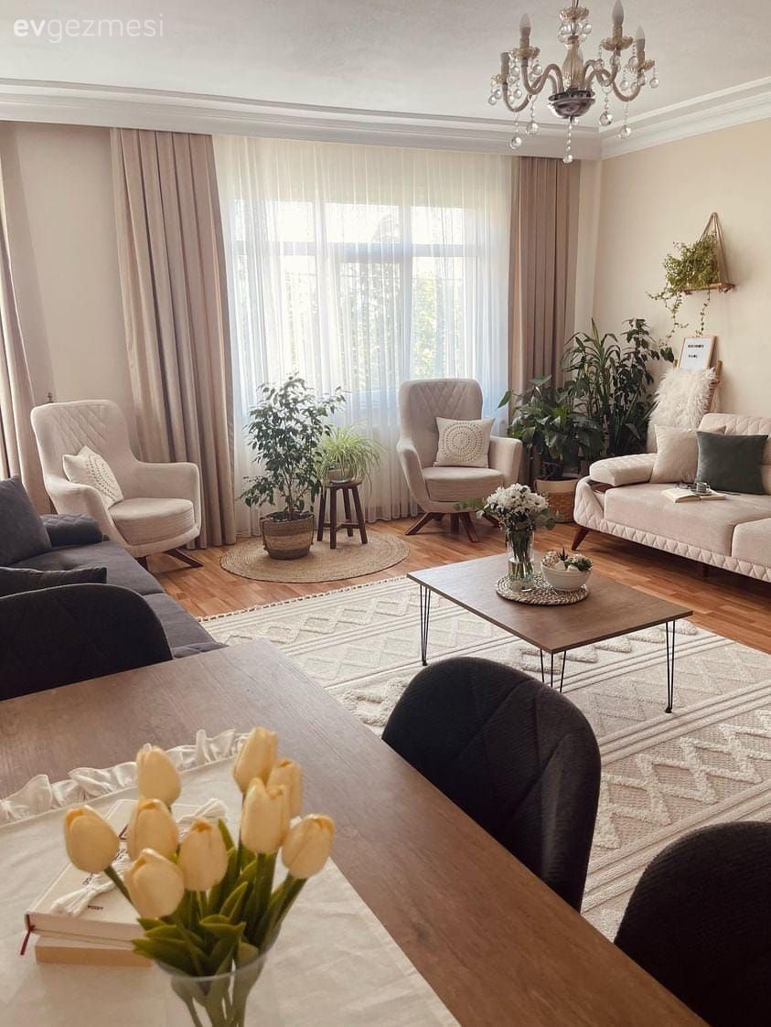 Salon, Modern, Beyaz, Gri, Koltuk takımı, Berjer, Fon perde, Perde, Tül perde, Avize, Aydınlatma, Salon avizesi, Halı, Salon halısı