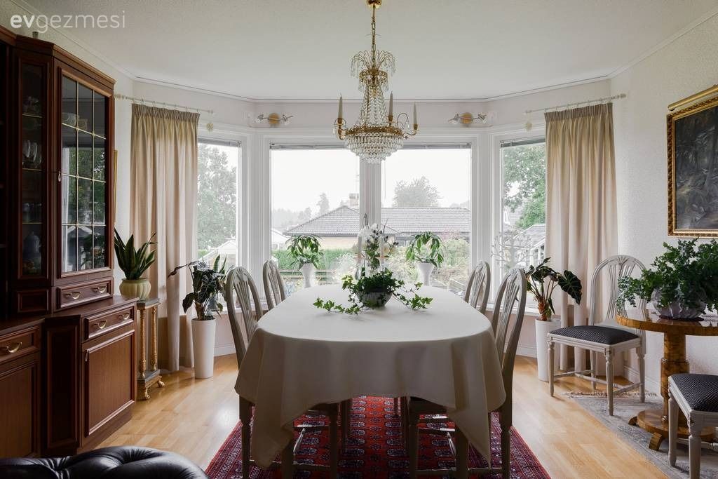 240 M2'lik Bu Evin Her Cephesi Davetkâr Bir Görüntü Sunuyor