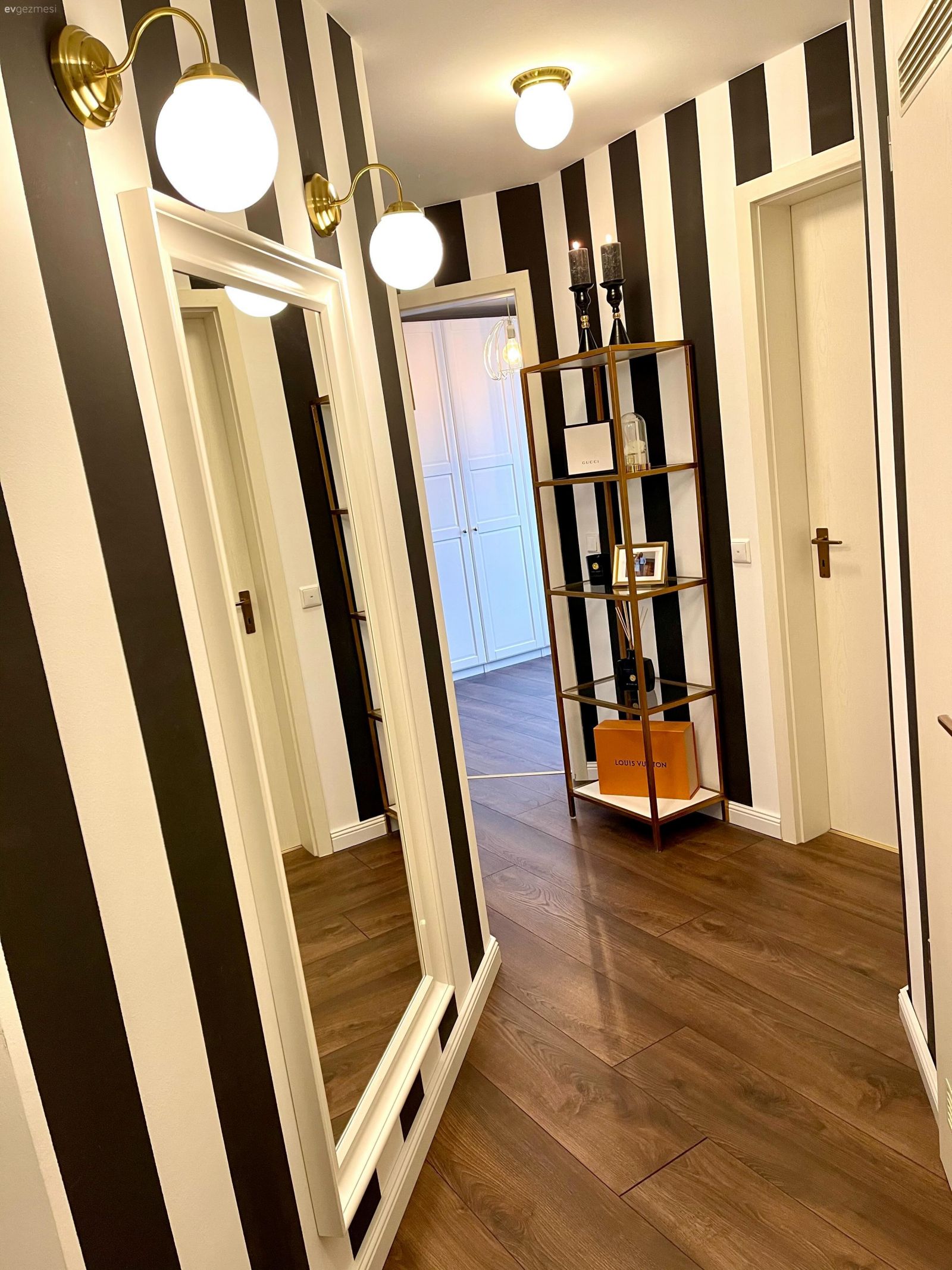 Uyumlu Renkler Bu Modern Evin Karakterini Belirlemiş!