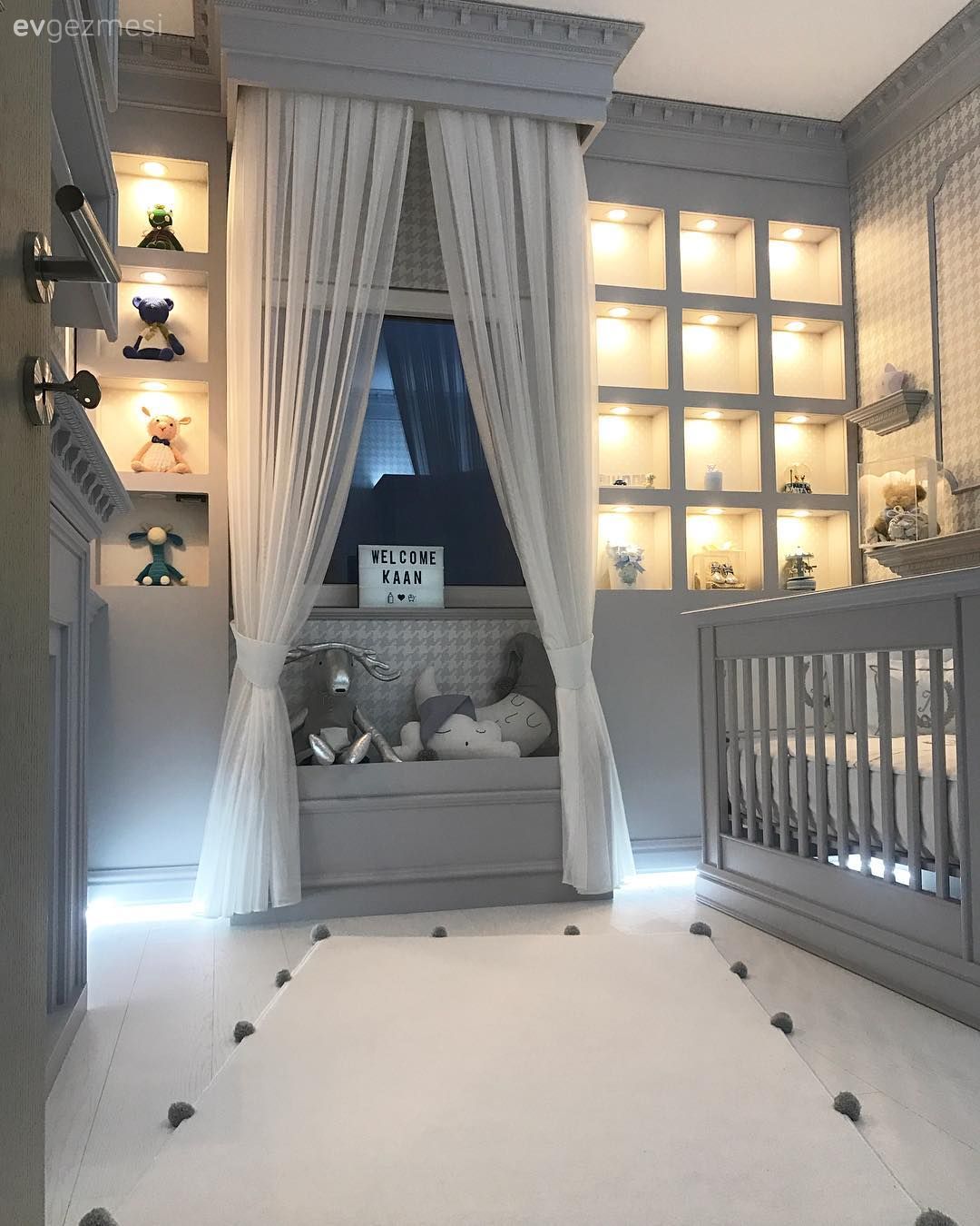 Bebek odası, Gri, Beyaz, Beşik, Duvar Nişleri, Şifonyer, Yatak Odası, Özel yapım dolaplar, Dolap, Duvar dekorasyonu, Halı