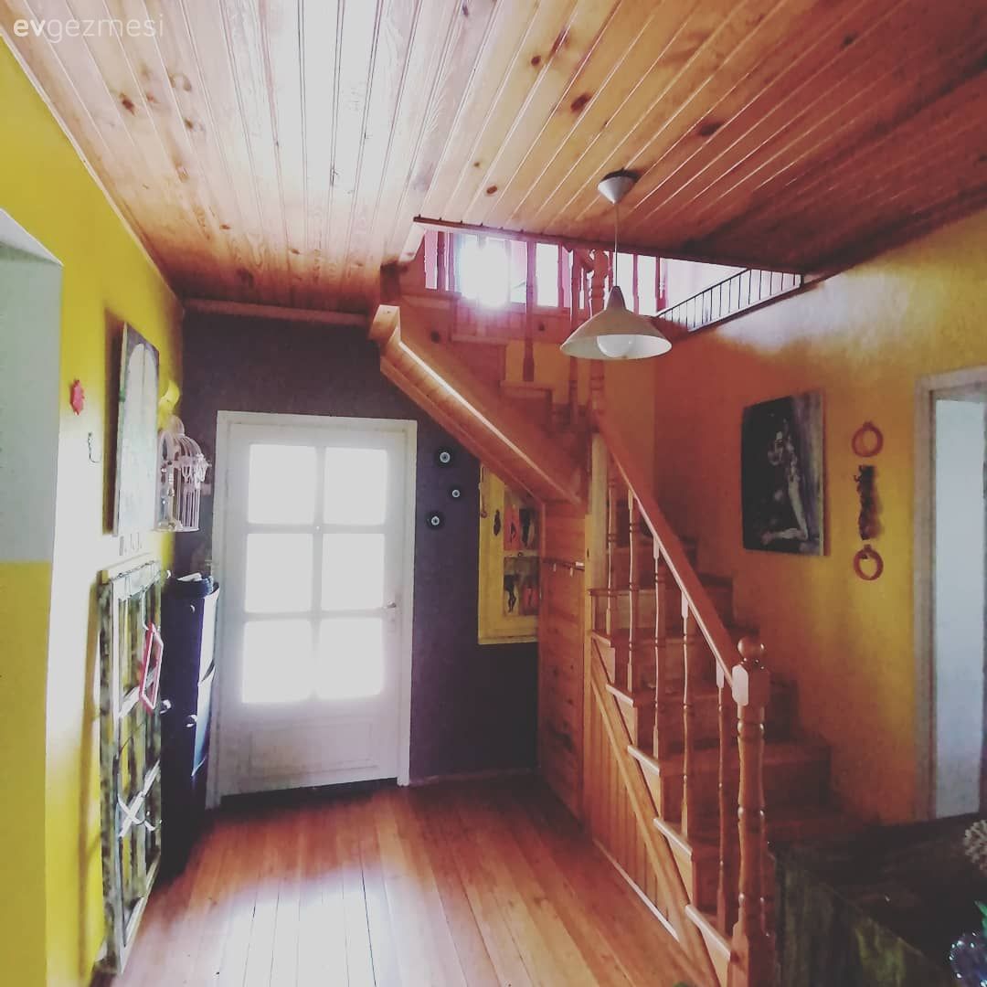 Şehir Hayatından Sıkılan Ceren Hanım'ın Köydeki Uzay İstasyonu!