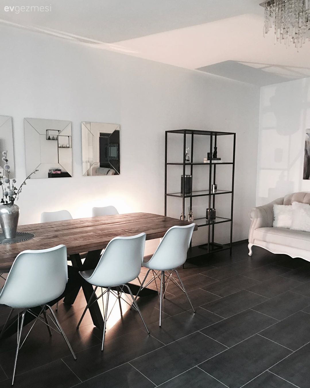 Yemek Odası, Beyaz, Siyah, Krem, Ahşap masa, Sandalye, Ayna