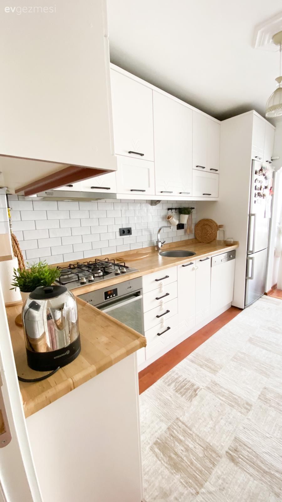 Öncesi&Sonrası: Koridor Tipi Bu Mutfak Aradığı Ferahlığa Kavuşmuş!