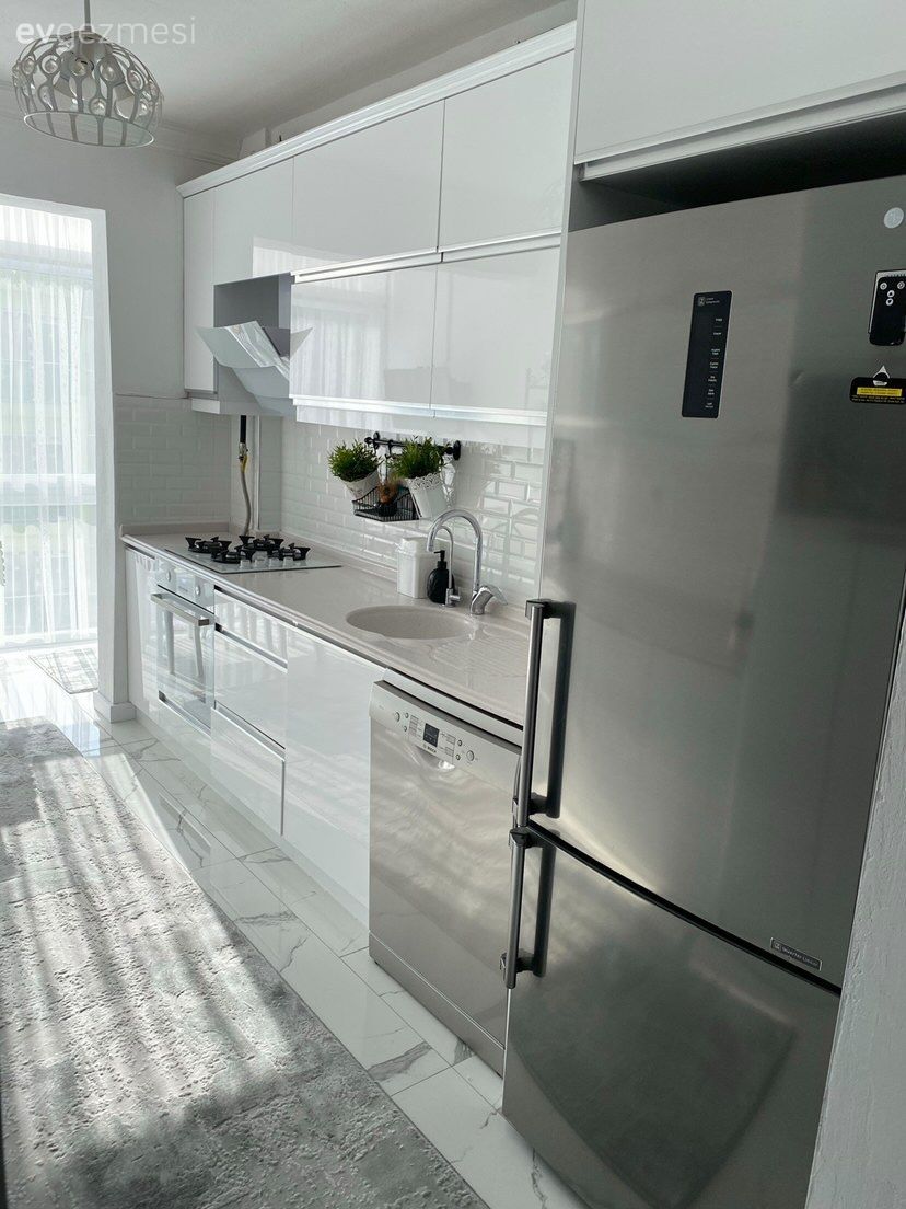 Mutfak, Beyaz mutfak, Mutfak tezgahı, Mutfak tezgah arası, Tezgah arası seramik, Mutfak halısı, Mutfak Avize Modelleri, Mutfak perdesi